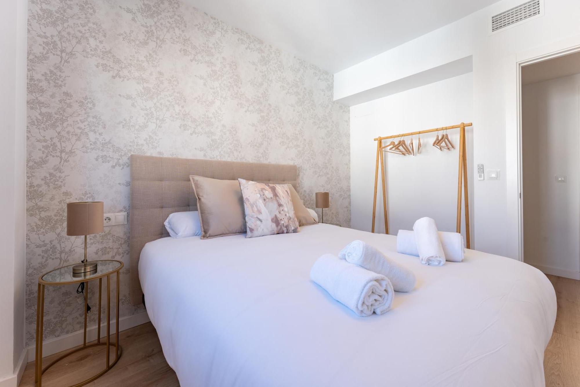 Bhost - Los Carmenes Benalmadena Bagian luar foto