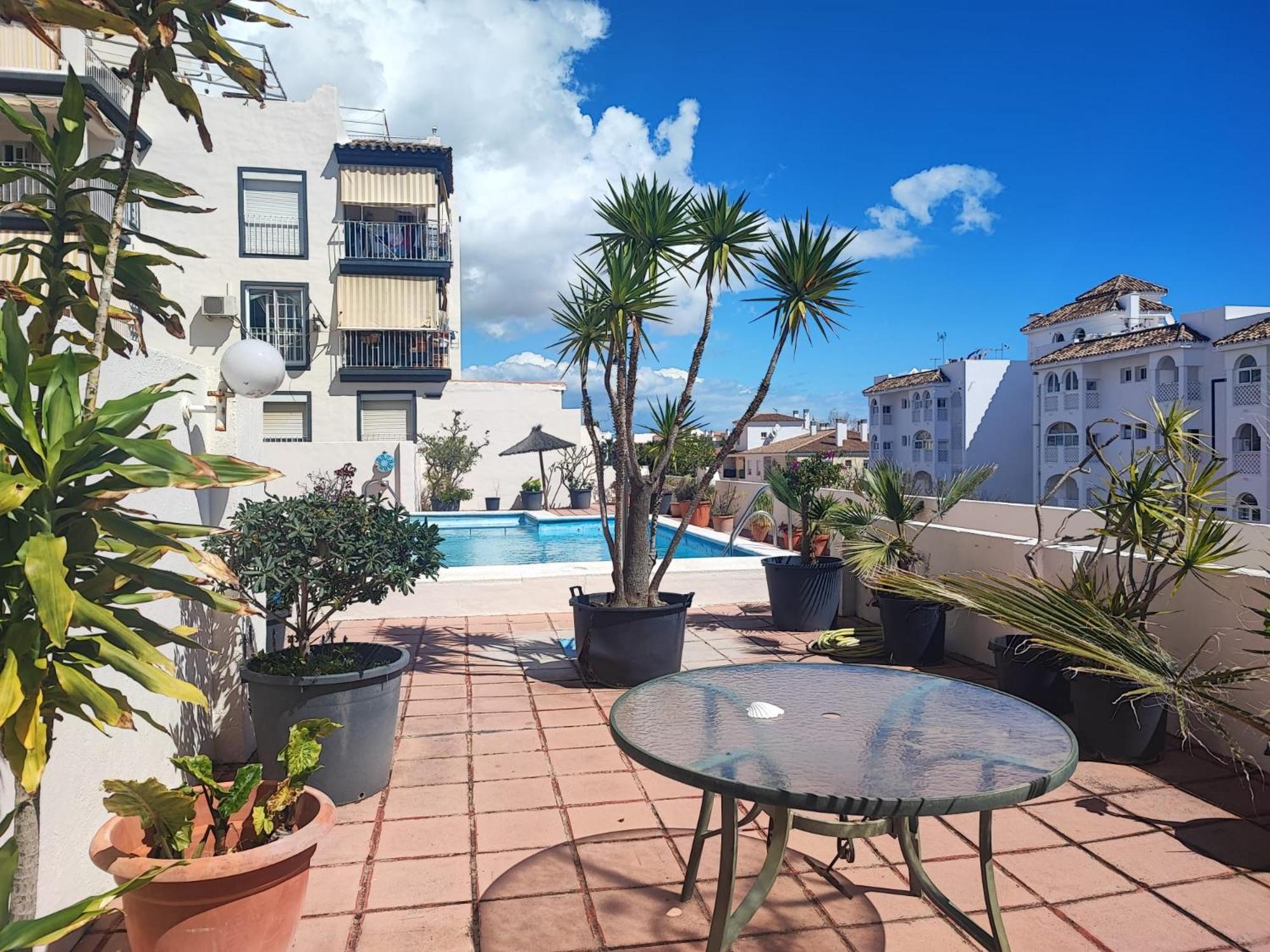 Bhost - Los Carmenes Benalmadena Bagian luar foto